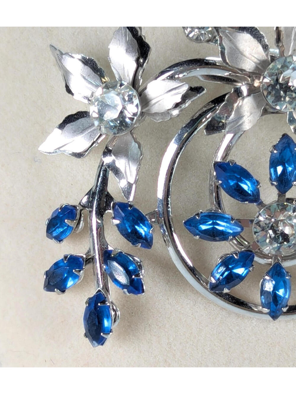 VTG Blue Sapphire & Clear Glass Rhinestone Brooch Pin 2" Retro Glam Flower Bling - Picture 4 of 9